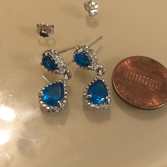 Blue and white topaz rings and earrings - Picture 8 of 8